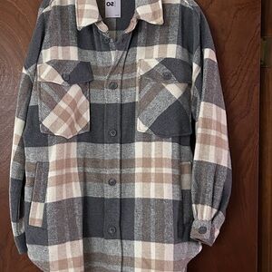 SO Junior Gray and Tan Plaid Button-Up Shacket